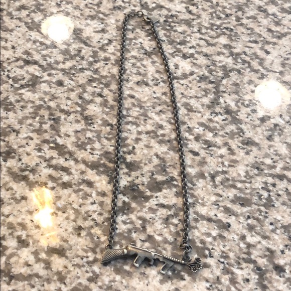 Riffle with flowers coming out of the tip - Picture 2 of 5